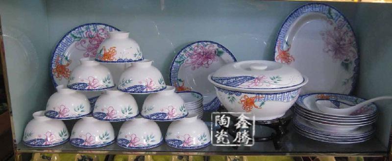 供應(yīng)56頭骨瓷禮品餐具，陶瓷餐具批發(fā)價(jià)格，套裝餐具圖片