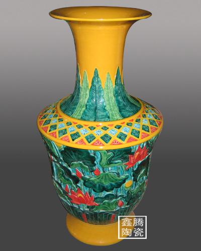 供應(yīng)景德鎮(zhèn)手工雕刻花瓶大量直銷