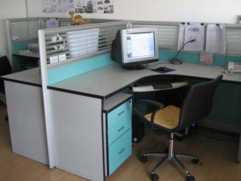 供應(yīng)辦公屏風(fēng)實木臺定做