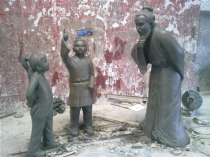 深圳玻璃鋼人像雕塑生產(chǎn)廠家圖片