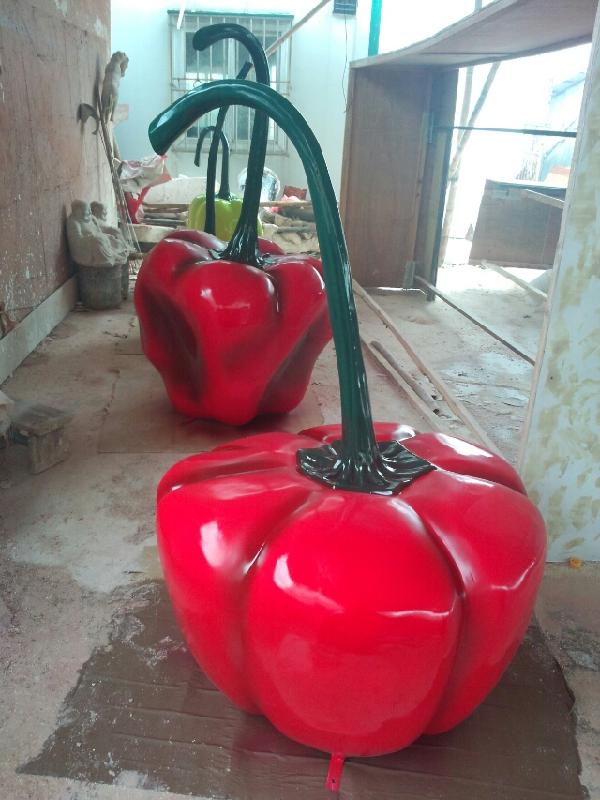供應(yīng)玻璃鋼辣椒雕塑