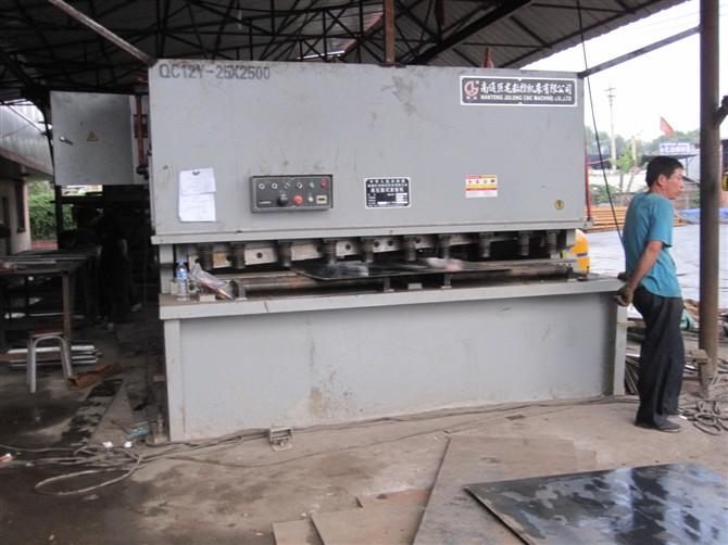 卷板機(jī)圖片/卷板機(jī)樣板圖 (4)