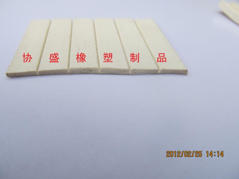 供應(yīng)橡膠密封條