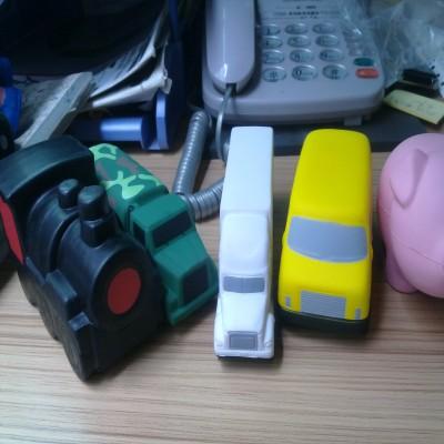 供應(yīng)各種大中小海綿玩具車(chē)模型