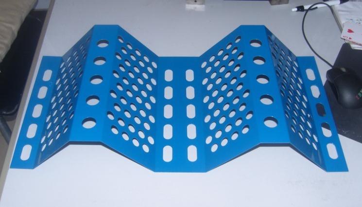 聚澳絲網(wǎng)廠專(zhuān)業(yè)生產(chǎn)各種規(guī)格防風(fēng)抑塵網(wǎng)鍍鋅噴塑防風(fēng)抑塵網(wǎng)