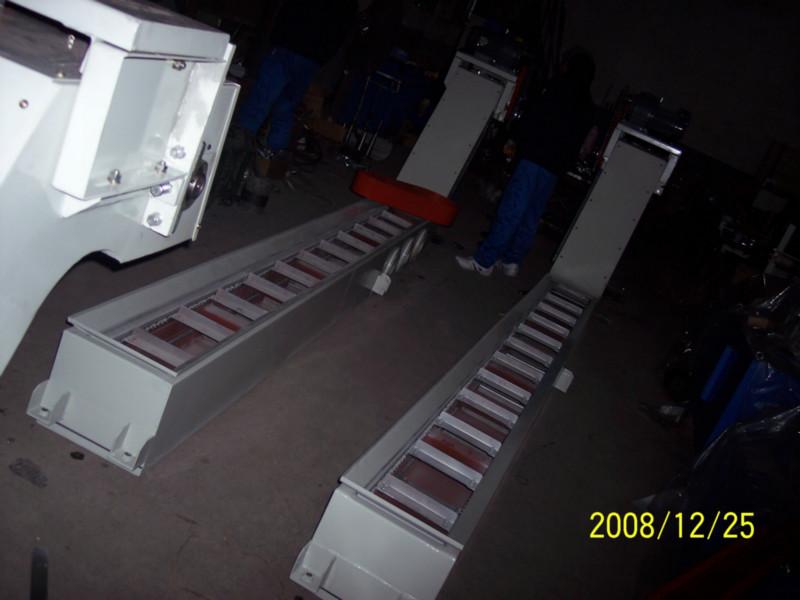 供應過濾布刮板式排屑機專業(yè)生產(chǎn)廠家