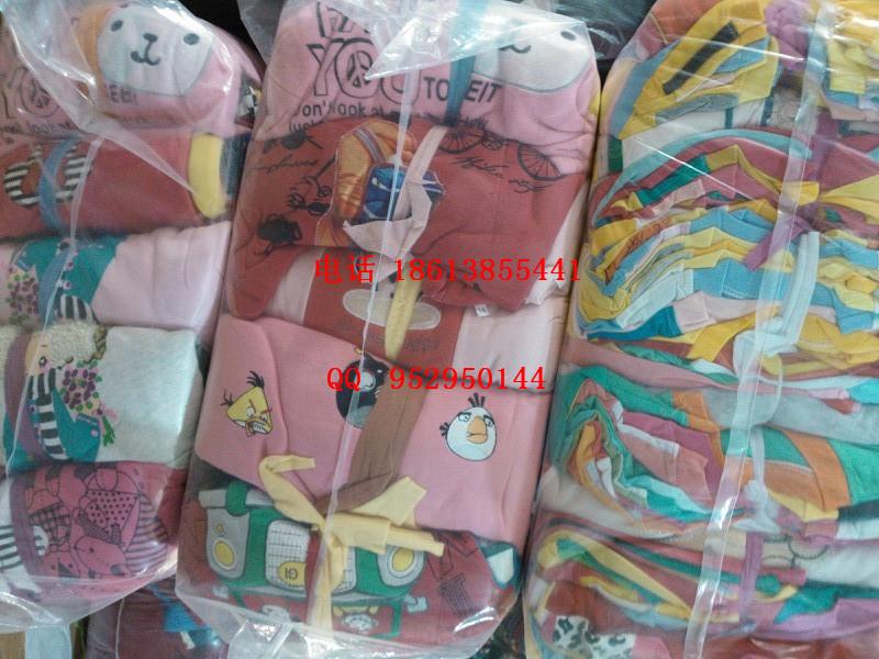 2013年新款*男女裝四季服裝批發(fā)外貿(mào)尾貨棉服毛衣打底衫一手貨源