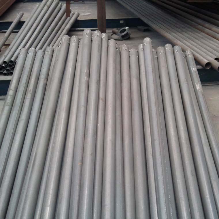 供應(yīng)山東7米監(jiān)控桿報價