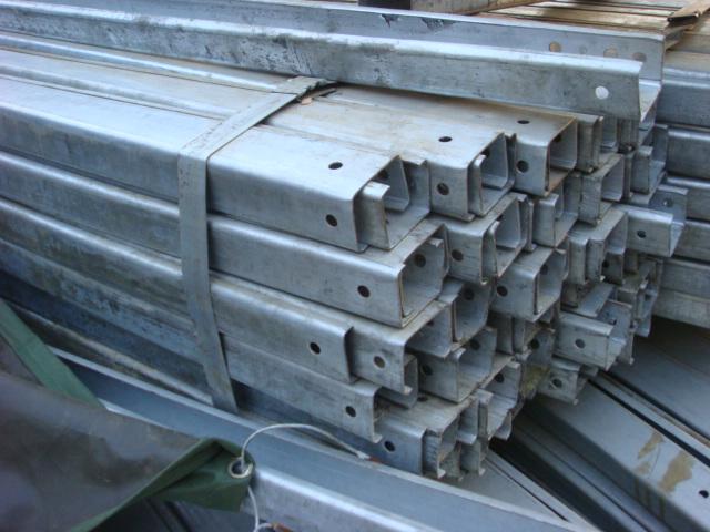 供應(yīng)山東7米監(jiān)控桿報價