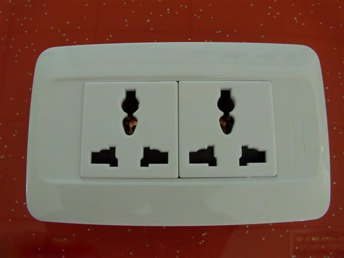 供應(yīng)機(jī)電設(shè)備系列排插