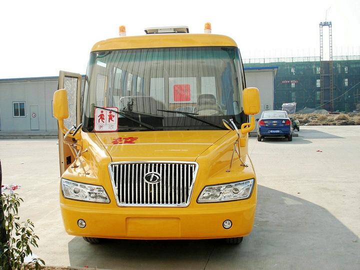 供應(yīng)幼兒園校車/大力19座幼兒園校車