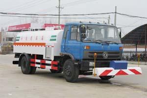 供應中型環(huán)保掃吸式道路清掃*車，東風153道路清掃車簡介
