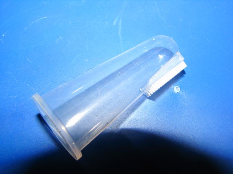 供應硅膠嬰兒手指牙刷/嬰兒健齒器