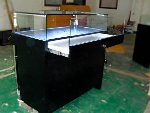 供應(yīng)品牌珠寶終端前柜展示柜