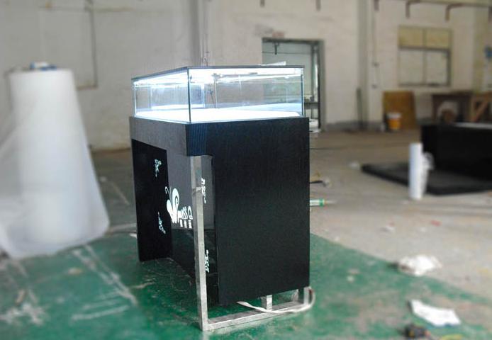 品牌珠寶終端前柜展示柜圖片