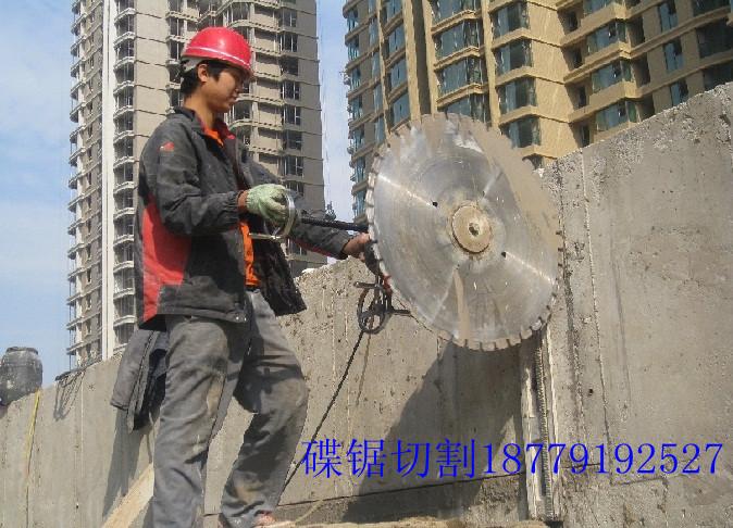 供應液壓繩鋸切割鋼筋混凝土橋梁橋墩切割電話18779192527