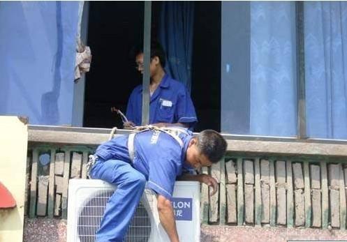 供應(yīng)武漢洪山區(qū)關(guān)山佳園路珞喻東路口空調(diào)維修加氟清洗保養(yǎng)拆裝移機上門