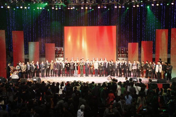 供應(yīng)禮儀慶典物料以及燈光音響舞臺(tái)租賃