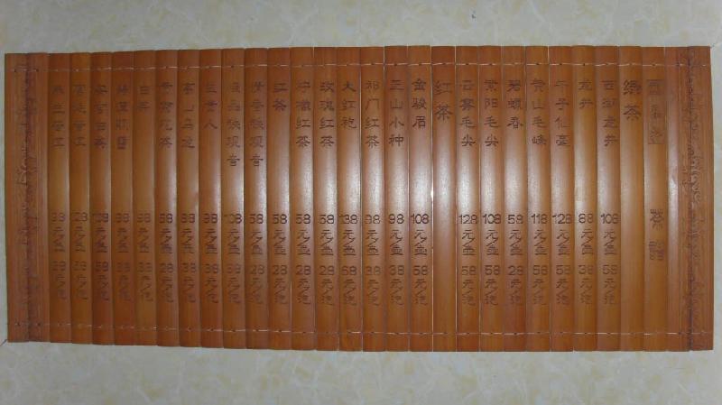 供應(yīng)蘇州禾力亞克力竹木激光切割雕刻機(jī)