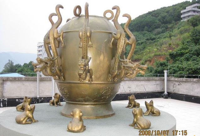 張衡雕塑地動儀圖片