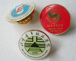 供應深圳那里有做學生胸牌?；罩谱鞯膹S