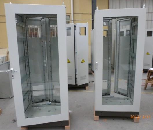 供應(yīng)僑誼光伏匯流箱