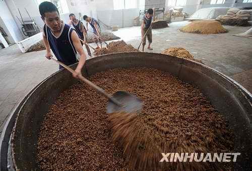 供應(yīng)紅高粱散酒東北紅高粱散酒