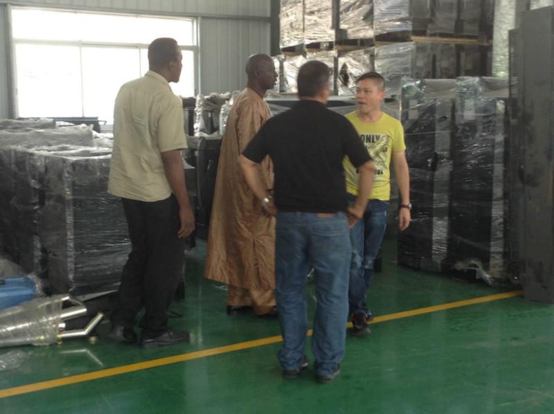 額定500KW1000KW50HZ60HZ珀金斯燃?xì)獍l(fā)電機(jī)組