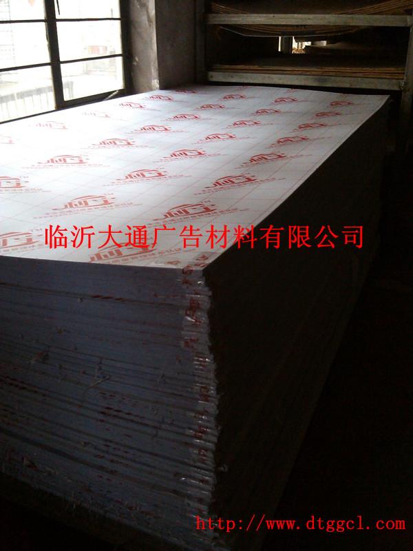 供應(yīng)大通廣告材料大量供應(yīng)利宇有機(jī)板