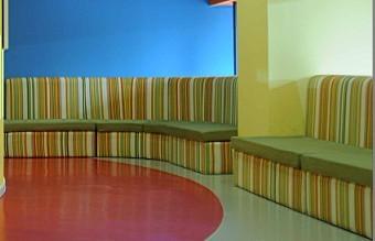 供應(yīng)欽州親子園沙發(fā)，溫馨欽州親子園沙發(fā)定做，優(yōu)質(zhì)欽州親子園沙發(fā)廠家