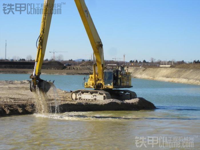 供應(yīng)卡特323挖土機(jī)加長臂標(biāo)準(zhǔn)臂