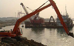 供應日立三段臂，大臂加長臂，拆遷臂