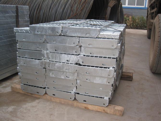 供應(yīng)鋼格板