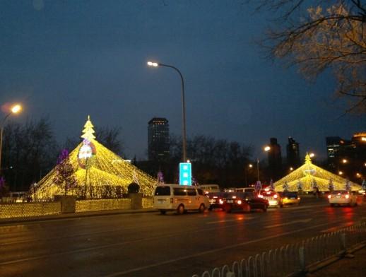 北京供應(yīng)圣誕燈樹(shù)圣誕節(jié)布景LED景觀照明