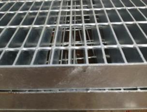 供應(yīng)重型鋼格板 重型鋼格柵板 鋼格柵板廠家