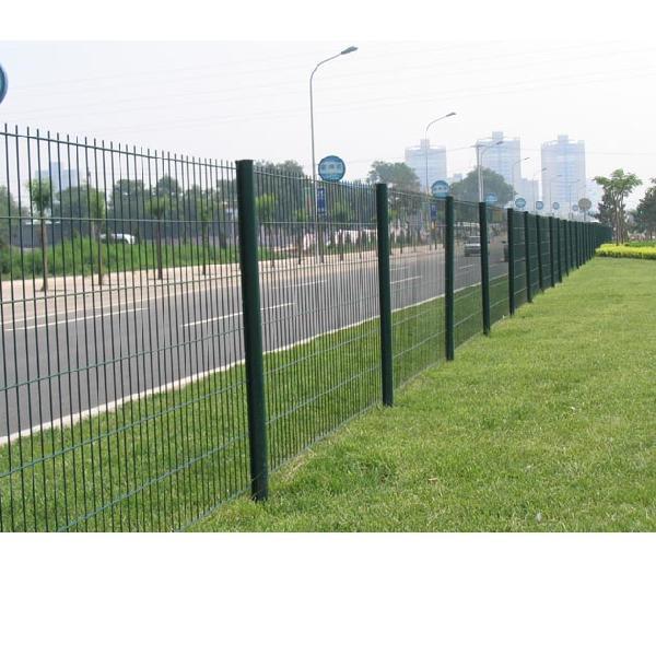 河北供應公路護欄網(wǎng)圖片