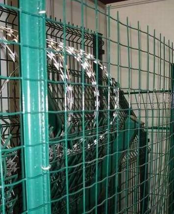 供應(yīng)鋼筋荷蘭網(wǎng)/荷蘭護欄網(wǎng)