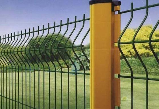 供應(yīng)三角折彎護(hù)欄網(wǎng)