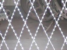 供應(yīng)安全防御/刺繩護(hù)欄網(wǎng)