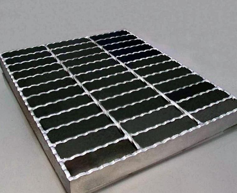 供應水溝蓋板插接鋼格板、樓梯踏步板、池蓋板插接鋼格板