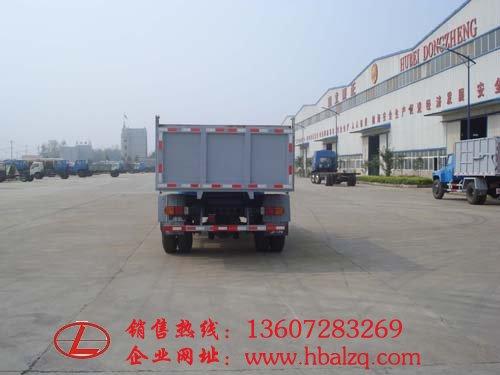 供應自卸式垃圾車可以到生產車間去看哈喲！