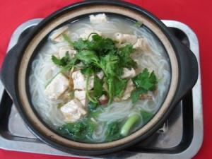 黑龍江砂鍋米線做法培訓(xùn) 砂鍋米線高湯配方 遼寧砂鍋米線技術(shù)加盟