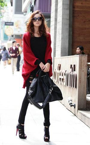 羊毛絨、滌棉印花、拉架棉各種面料服裝定制