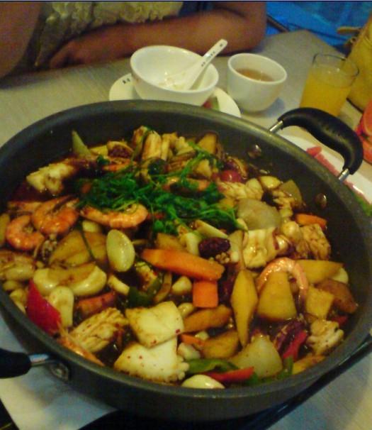 供應(yīng)燜鍋加盟店,御品皇燜鍋加盟費,*三汁燜鍋加盟