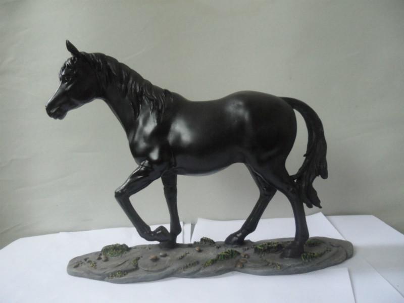 供應(yīng)玻璃樹脂工藝品