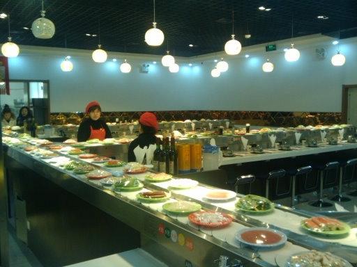 供應回轉火鍋；酒店回轉火鍋；回轉壽司