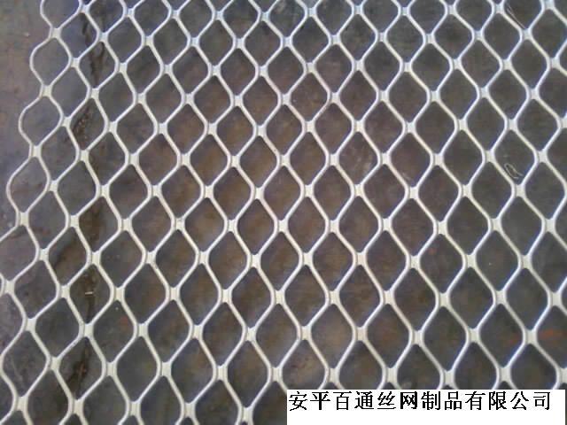 供應(yīng)鋼板網(wǎng)菱形網(wǎng)