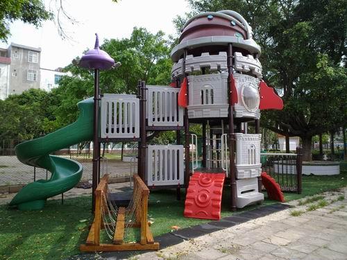 兒童樂園滑梯圖片