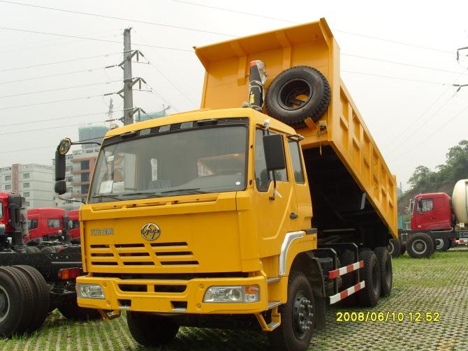 供應(yīng)紅巖金剛紅巖新金剛杰獅工程車15696955550