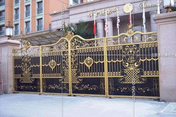 供應(yīng)鐵藝大門